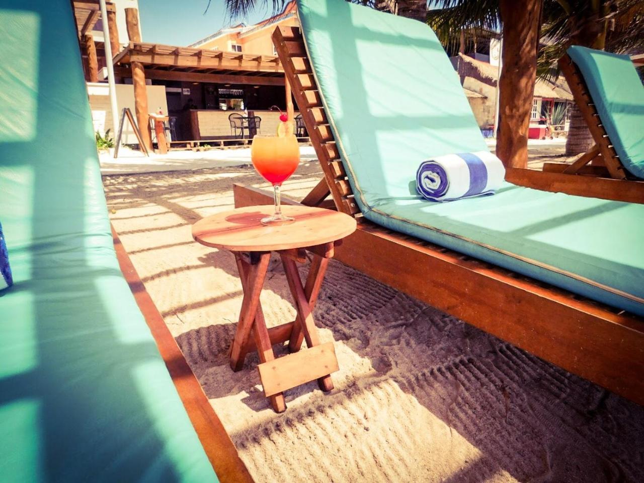 Aquastar By Rt Vacation Rentals Mahahual Exterior foto
